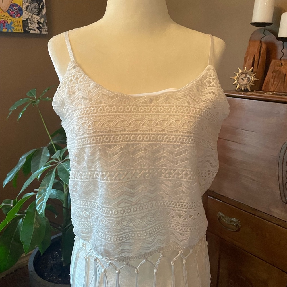 White Fringe Women’s Crop Top NWOT